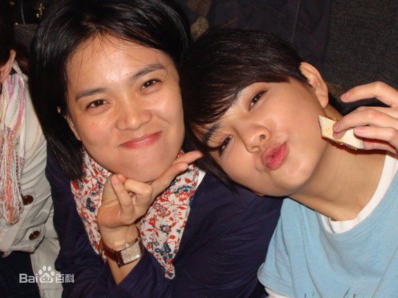 陈嘉桦(Ella、 Water（出道前）)与老公赖斯翔图册