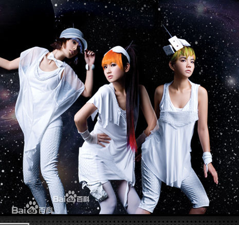 陈嘉桦(Ella、 Water（出道前）)专辑照片前后照片