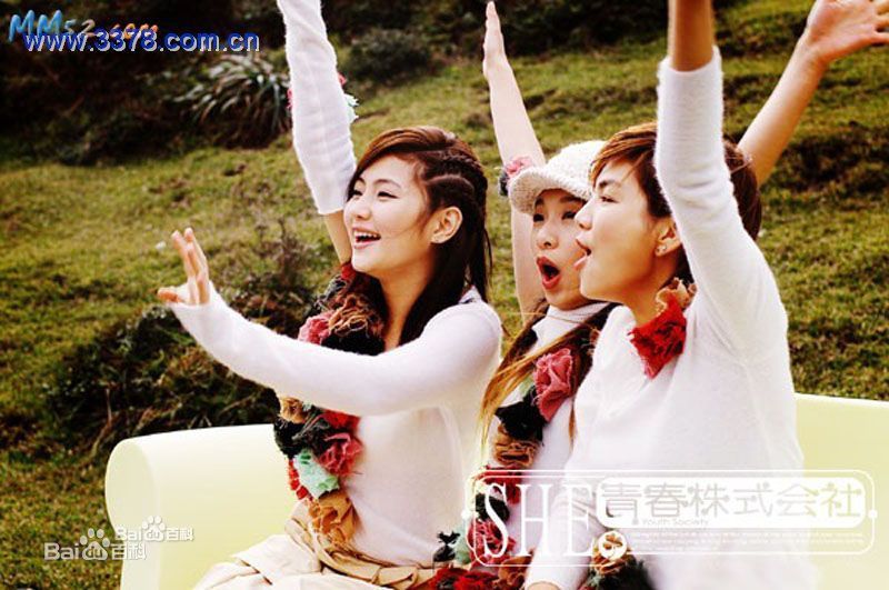 陈嘉桦(Ella、 Water（出道前）)专辑照片前后照片