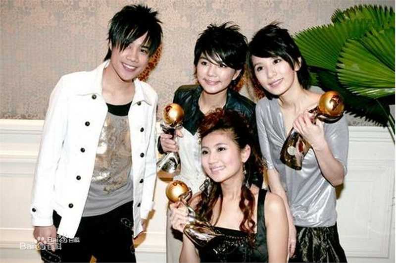 陈嘉桦(Ella、 Water（出道前）)获奖现场素颜照相册