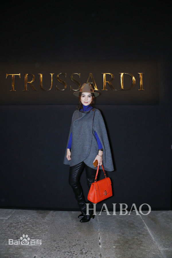 陈嘉桦(Ella、 Water（出道前）)Trussardi秀场图片图集