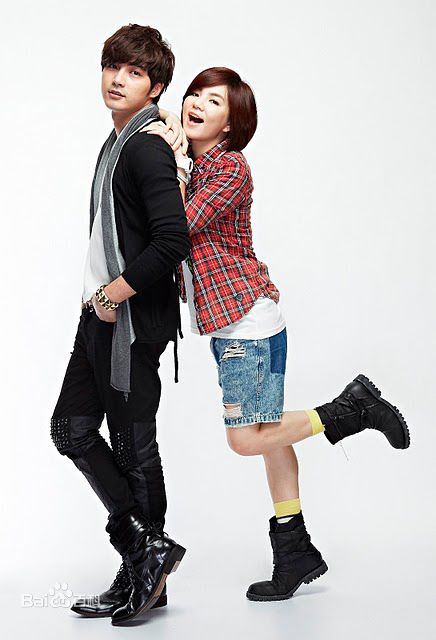 陈嘉桦(Ella、 Water（出道前）)2011女孩坏坏宣传照性感图片壁纸