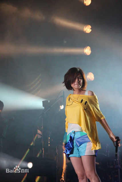 陈嘉桦(Ella、 Water（出道前）)2010个人代言舒跑素颜照壁纸