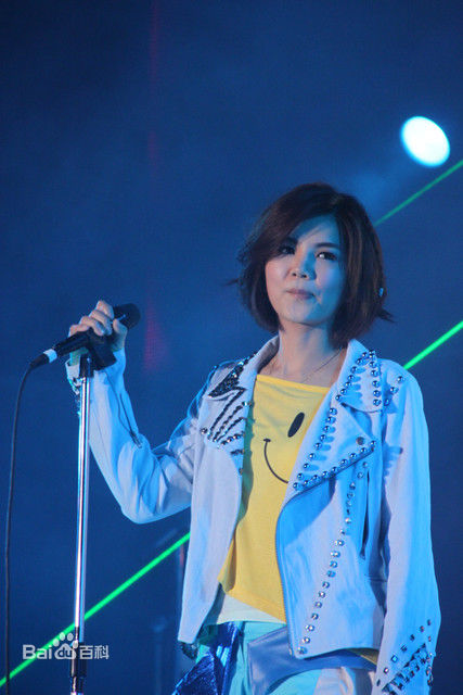 陈嘉桦(Ella、 Water（出道前）)2010个人代言舒跑素颜照壁纸