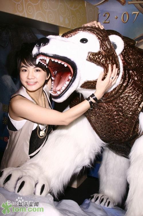 陈嘉桦(Ella、 Water（出道前）)2007个人代言黄金罗盘性感图片图集