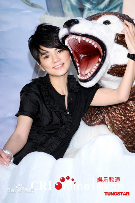 陈嘉桦(Ella、 Water（出道前）)2007个人代言黄金罗盘性感图片图集