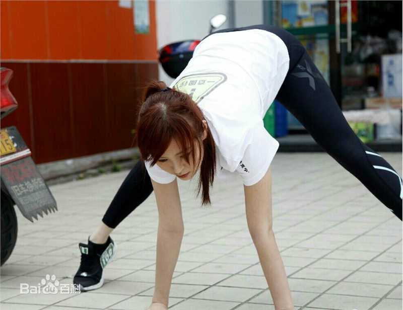 刘品言(Esther Lau)言言综合图册素颜照壁纸