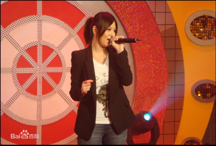 刘品言(Esther Lau)言言综合图册素颜照壁纸