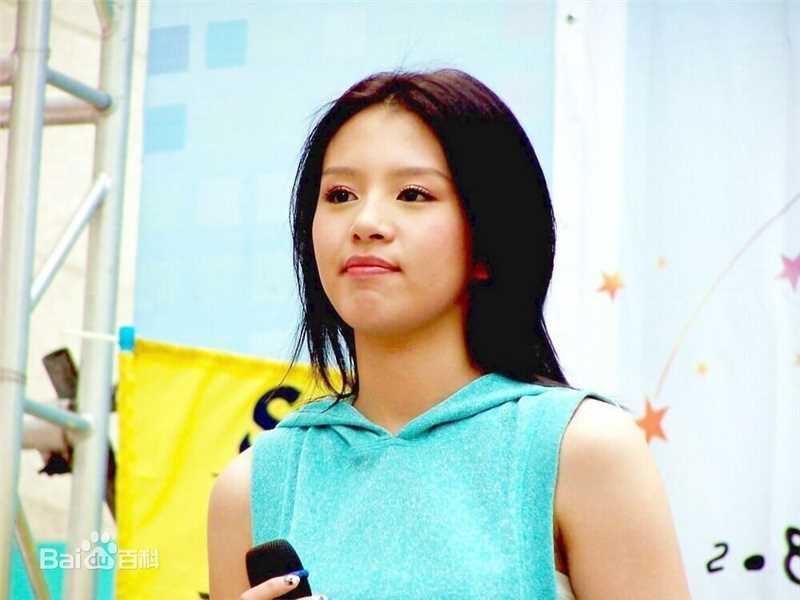 刘品言(Esther Lau)饰演的角色素颜照相册