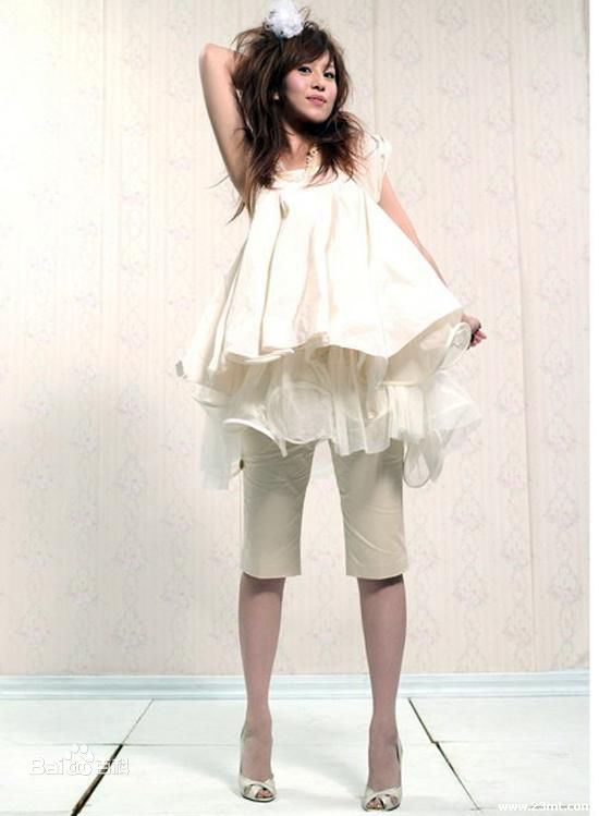 最优质刘品言(Esther Lau)精彩图册