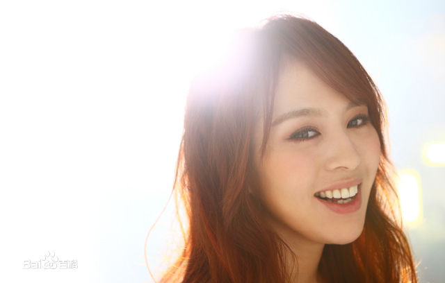 刘品言(Esther Lau)前后照片