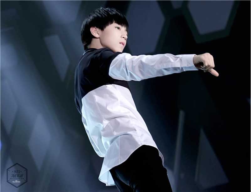 王俊凯(Karry)综艺图册（一）素颜照相册