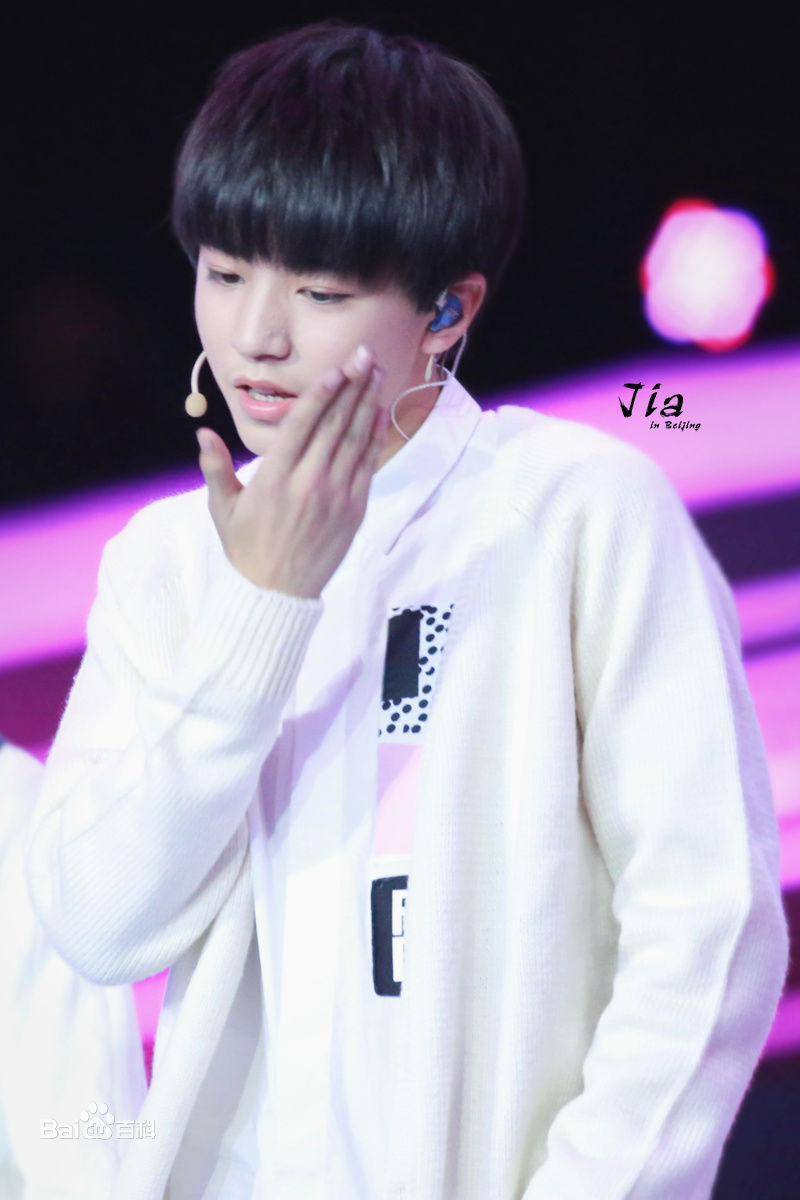 王俊凯(Karry)综艺图册（一）素颜照相册