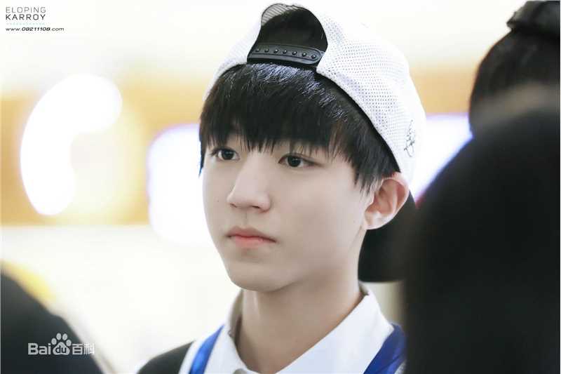 王俊凯(Karry)机场图册（二）生活照
