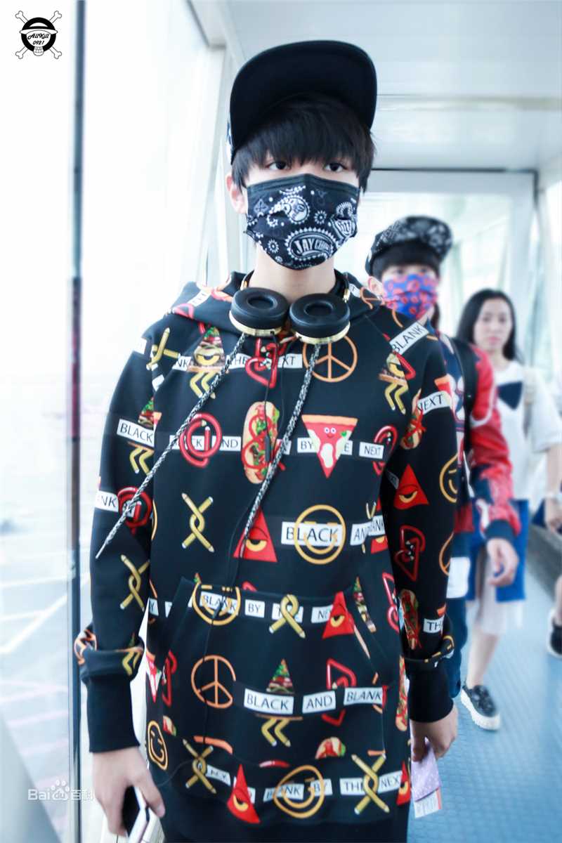 王俊凯(Karry)机场图册（二）生活照