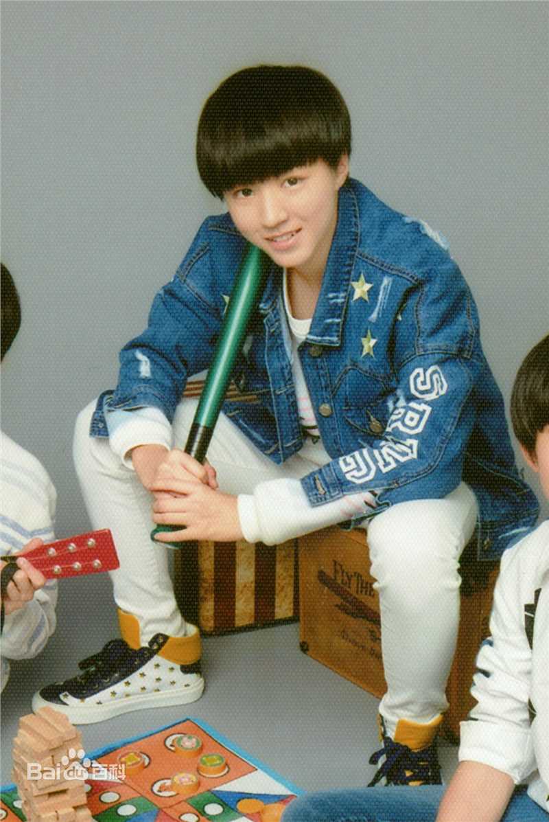 王俊凯(Karry)个人生写（二）性感图片图集