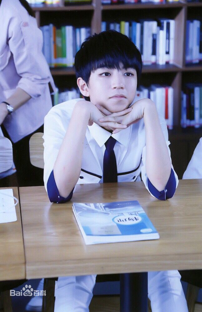 王俊凯(Karry)个人生写（二）性感图片图集