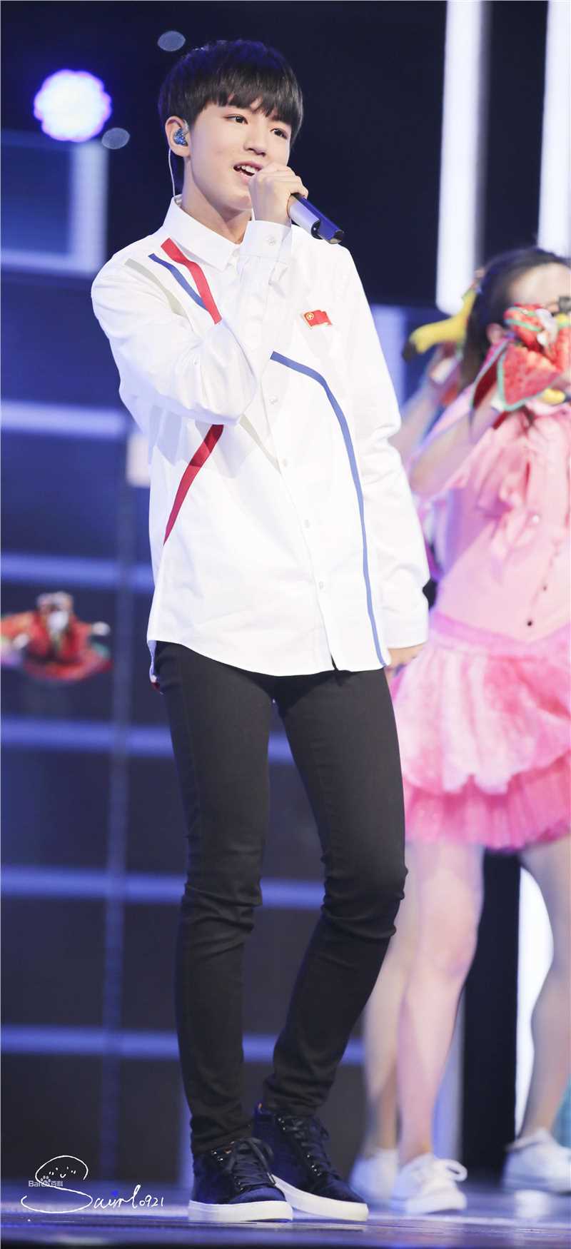 王俊凯(Karry)舞台表演（二）生活照相册