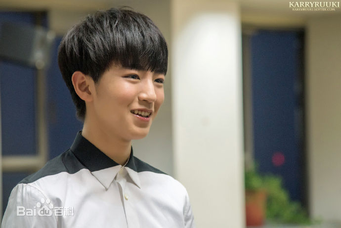 王俊凯(Karry)采访图册壁纸壁纸