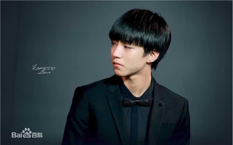 王俊凯(Karry)采访图册壁纸壁纸