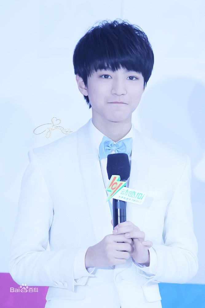 王俊凯(Karry)采访图册壁纸壁纸