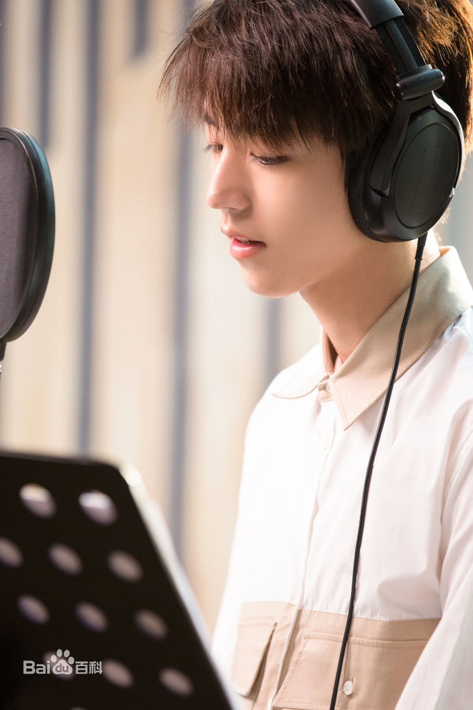 王俊凯(Karry)社会活动图片图集