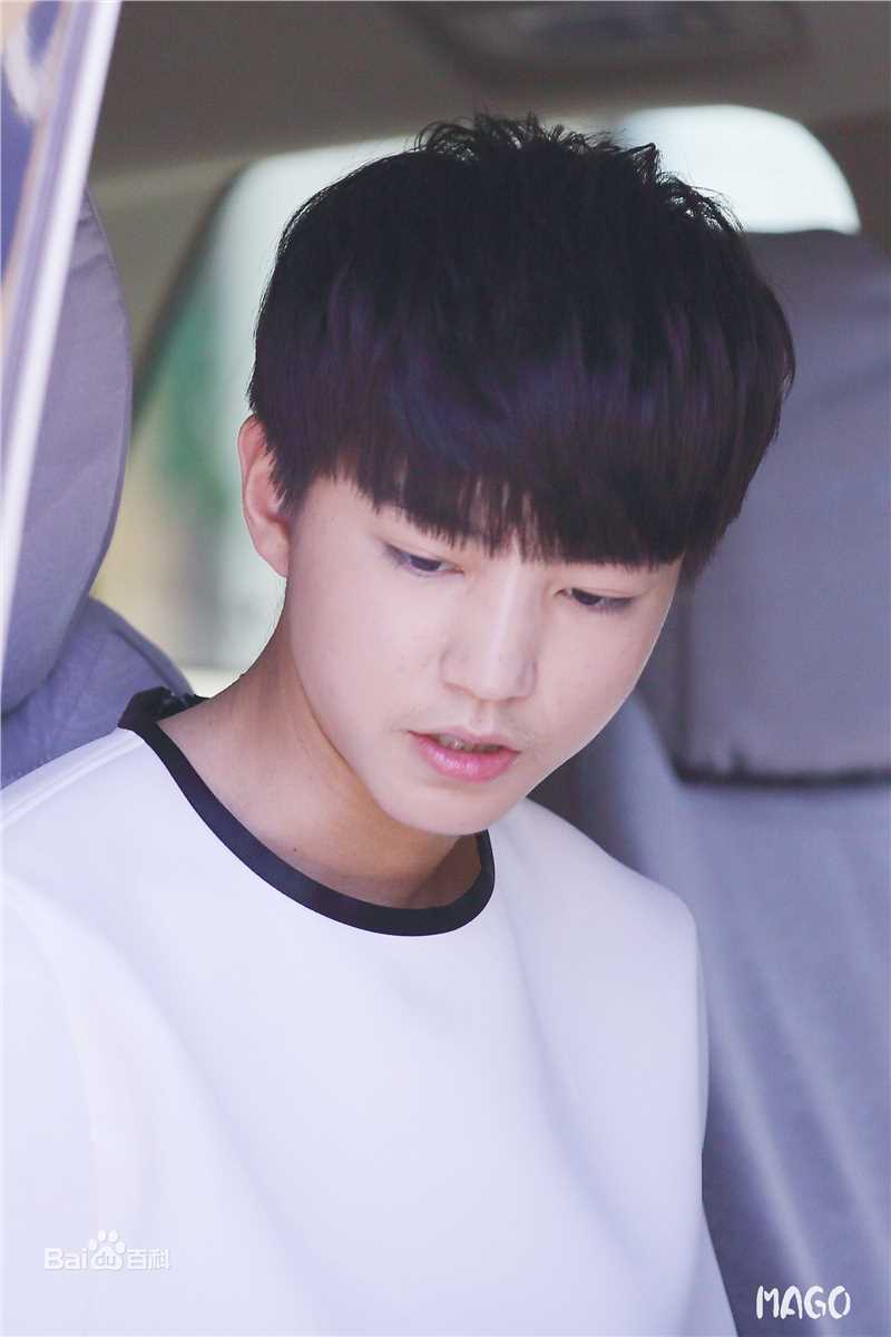 王俊凯(Karry)超少年密码生活照相册