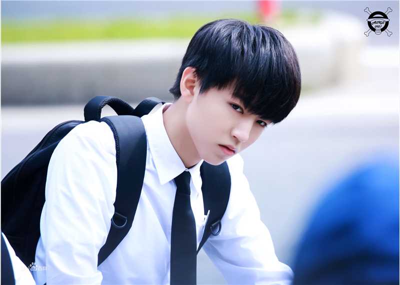 王俊凯(Karry)超少年密码生活照相册