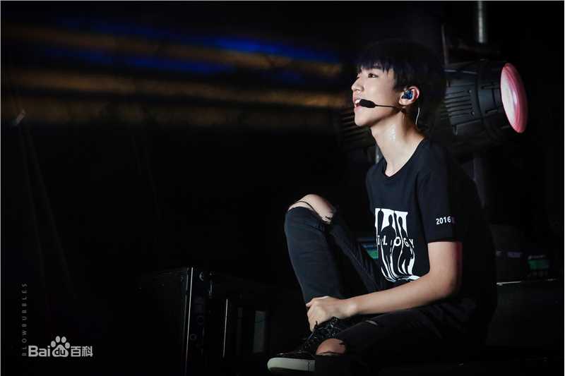 王俊凯(Karry)三周年粉丝见面会北京场壁纸壁纸