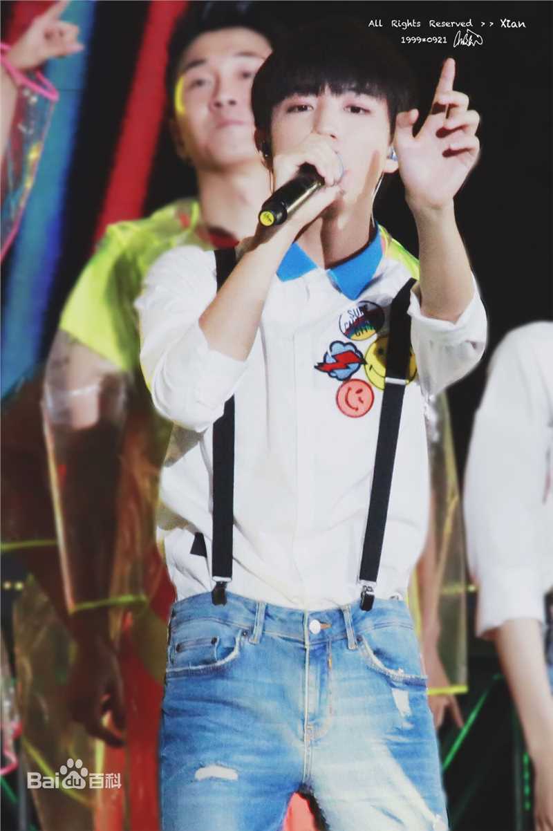 王俊凯(Karry)三周年粉丝见面会北京场壁纸壁纸