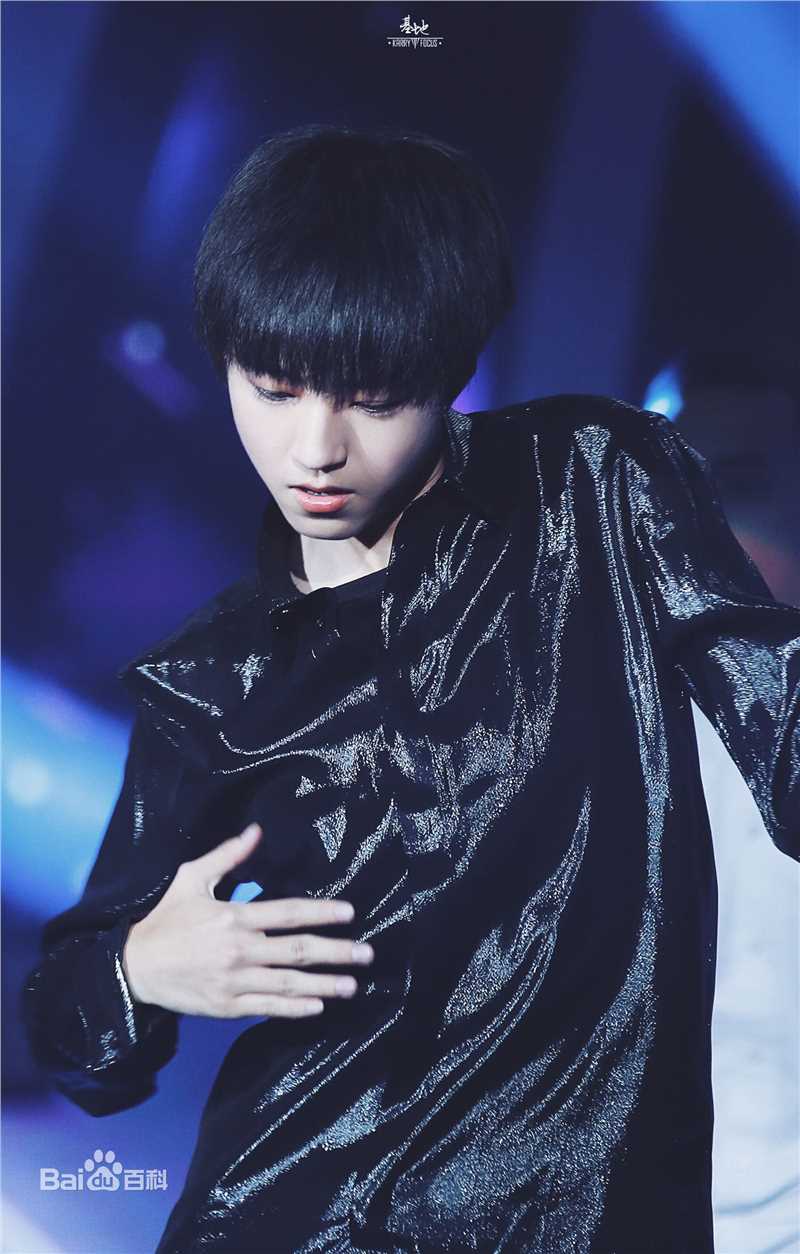 王俊凯(Karry)十七岁生日会壁纸壁纸