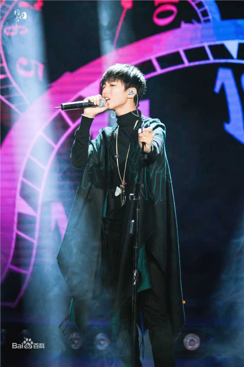 王俊凯(Karry)十七岁生日会壁纸壁纸