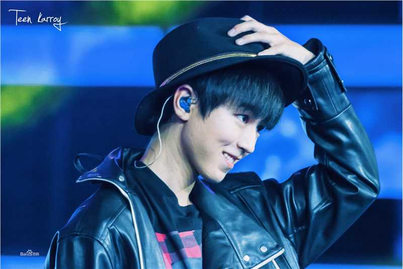 王俊凯(Karry)十七岁生日会壁纸壁纸