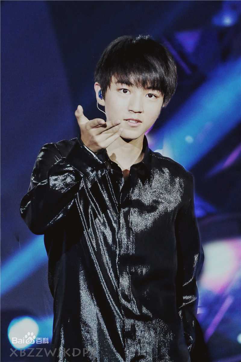 王俊凯(Karry)十七岁生日会壁纸壁纸