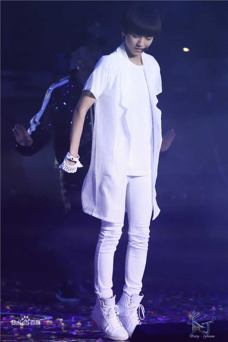 王俊凯(Karry)舞台表演（三）前后照片