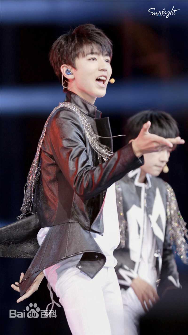 王俊凯(Karry)舞台表演（三）前后照片