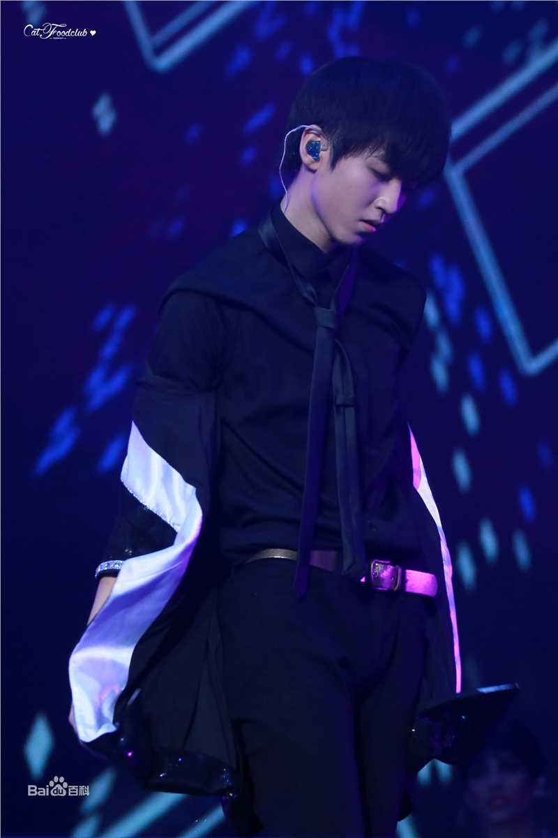 王俊凯(Karry)舞台表演（三）前后照片