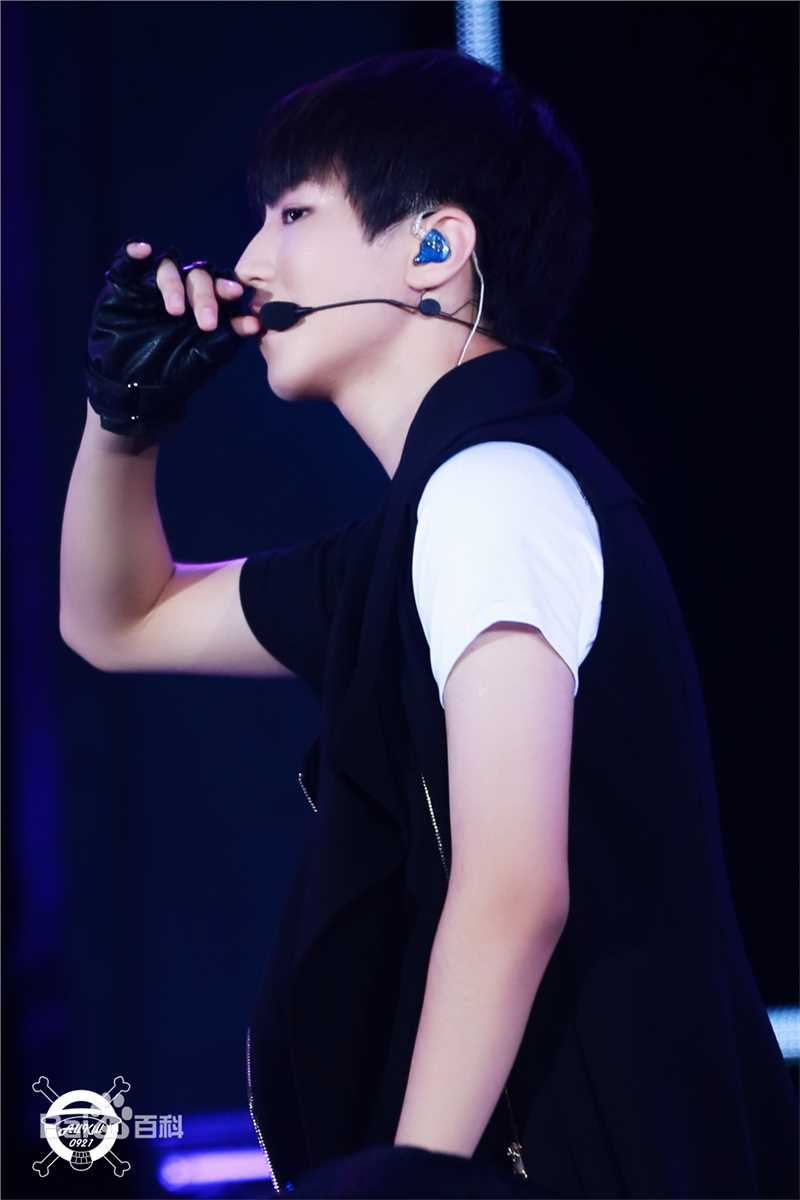 王俊凯(Karry)舞台表演（三）前后照片