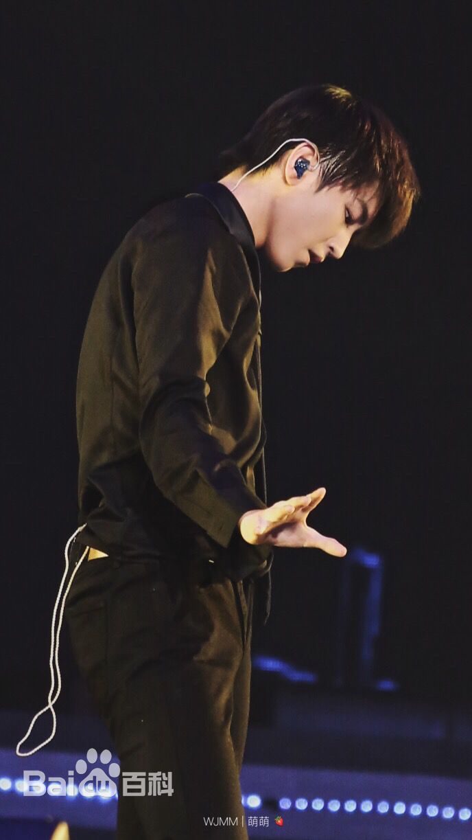 王俊凯(Karry)舞台表演（三）前后照片