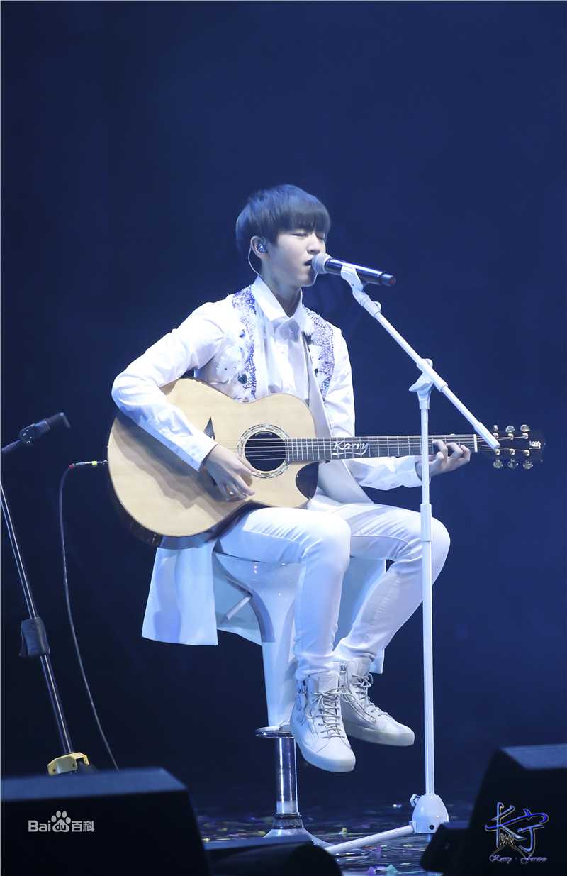王俊凯(Karry)舞台表演（三）前后照片