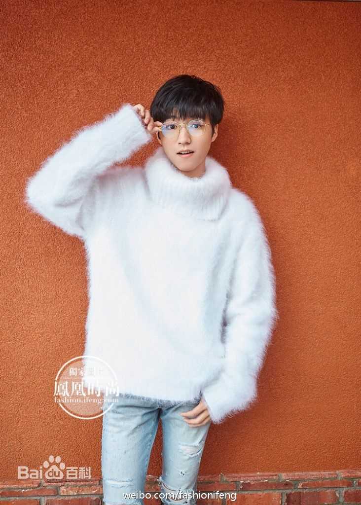 王俊凯(Karry)时尚街拍前后照片