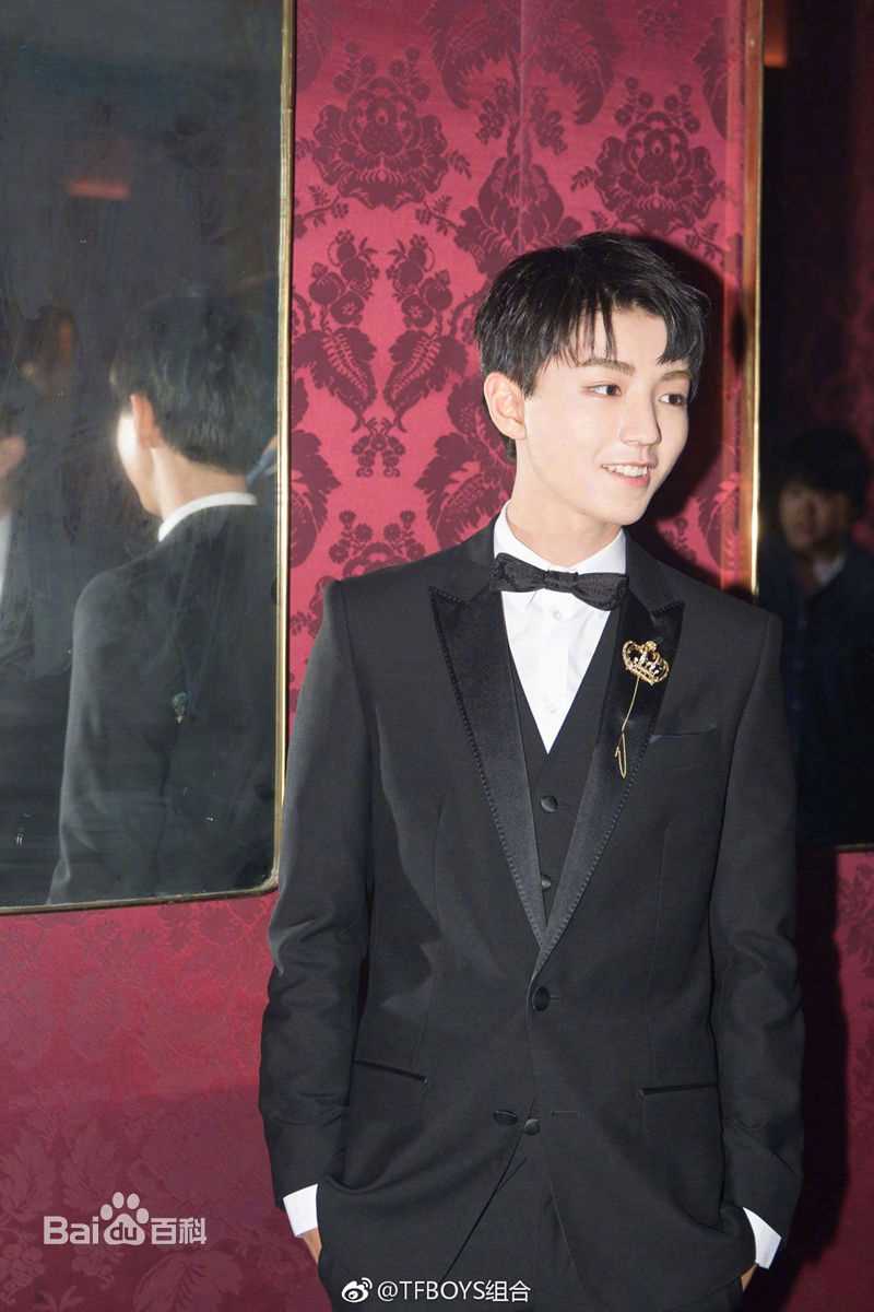 王俊凯(Karry)2018春夏米兰男装周图册