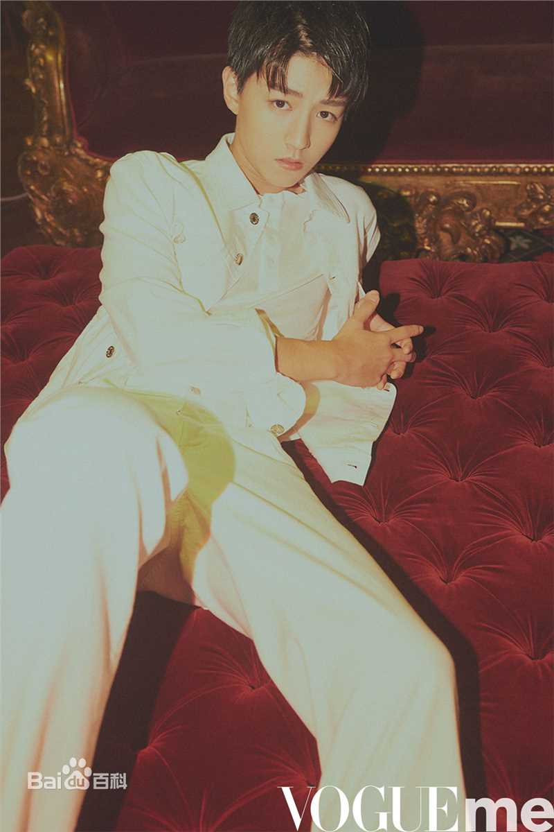 高清王俊凯(Karry)在《VogueMe》2017年十月刊中的图集