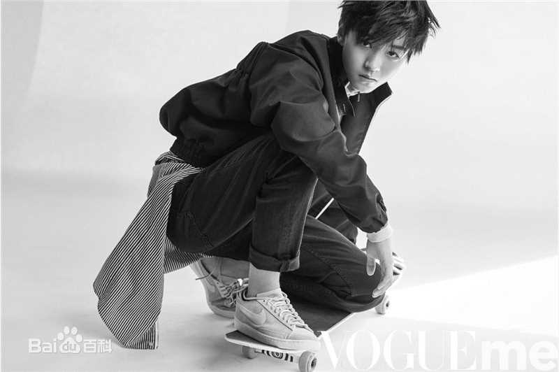 高清王俊凯(Karry)在《VogueMe》2017年十月刊中的图集