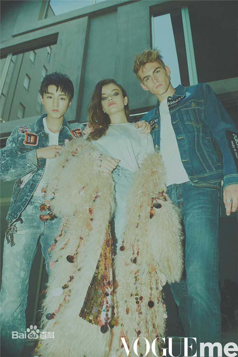 高清王俊凯(Karry)在《VogueMe》2017年十月刊中的图集