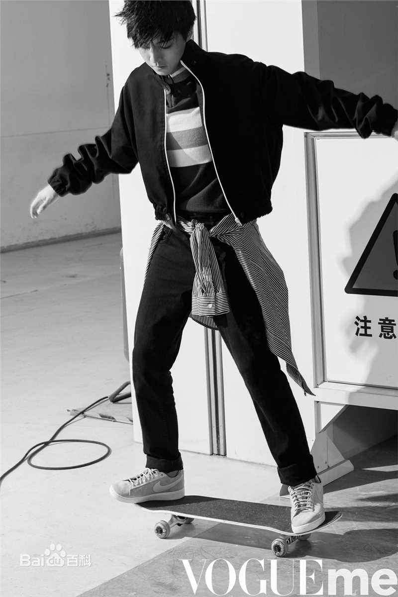 高清王俊凯(Karry)在《VogueMe》2017年十月刊中的图集