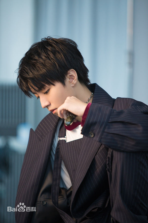 王俊凯(Karry)最优质《红秀GRAZIA》第327期双封面相册