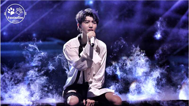 王俊凯(Karry)四周年粉丝见面会-南京素颜照相册