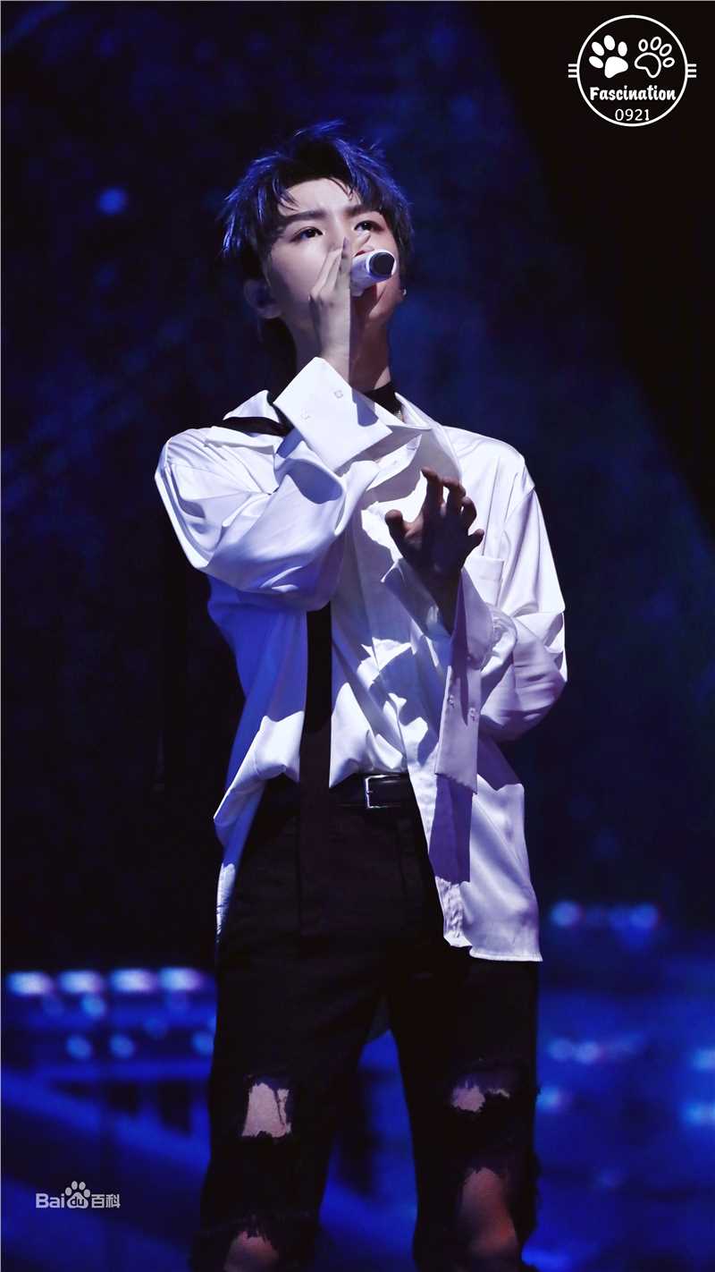 王俊凯(Karry)四周年粉丝见面会-南京素颜照相册