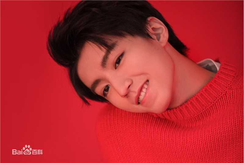 精选王俊凯(Karry)在《嘉人》2018年2月刊中的图册